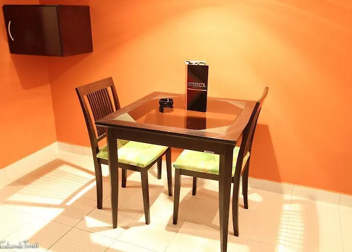 Liverpool Hotel & Motel (Adults Only)